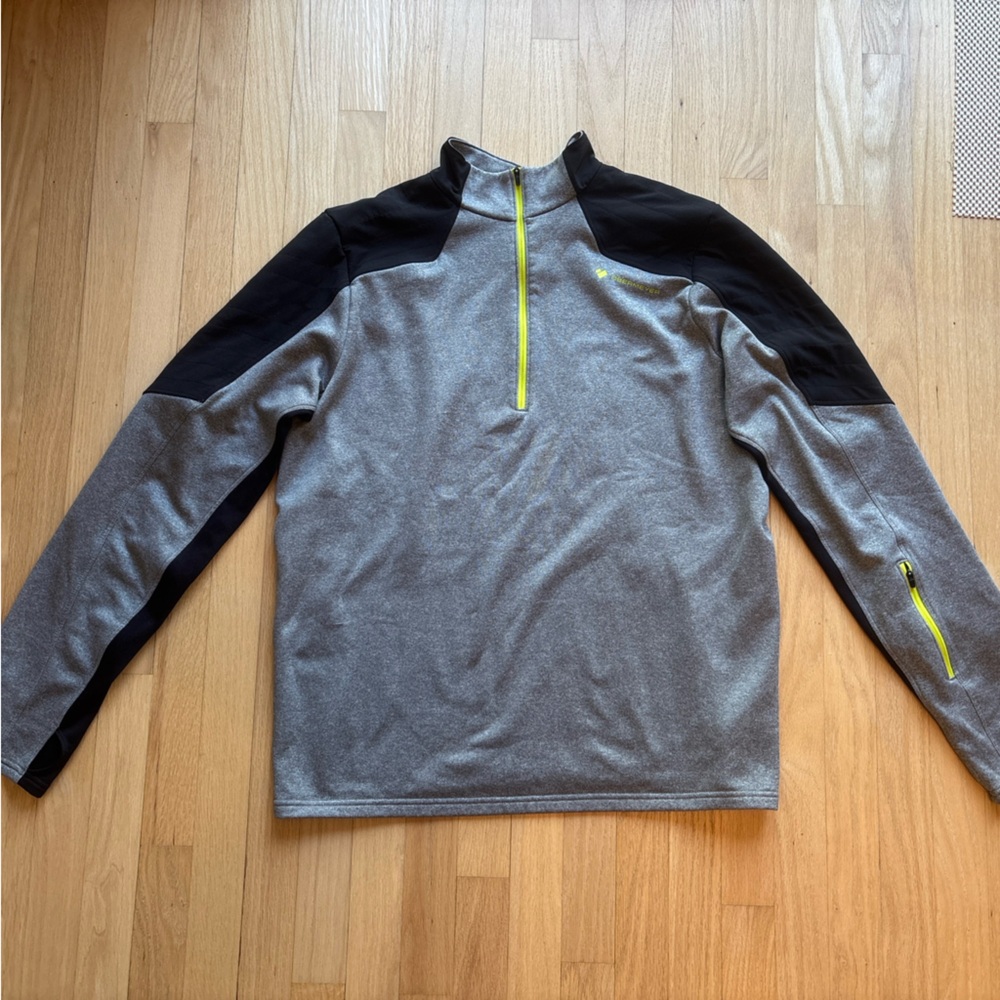 Obermeyer Gray and Black Zip Up Jacket with Athletic Design